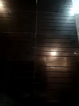 simmi_love from StripChat is Freechat