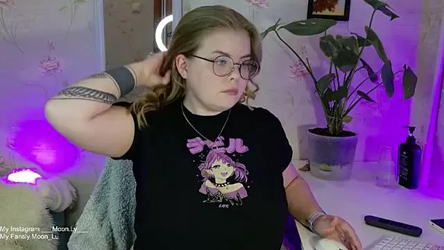 sinnamon_ from StripChat