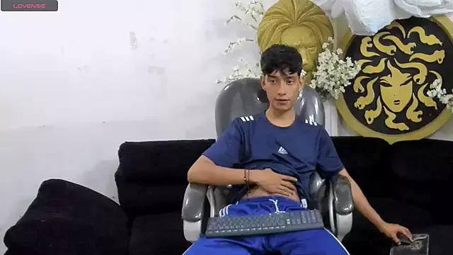 Sir_of_Lust from StripChat is Freechat