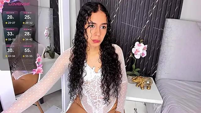 Sisi_Rose_x from StripChat