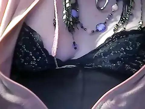 sissy_sarah69 from StripChat