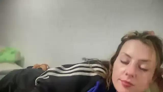 SkarlettRose96 webcams show profile image 