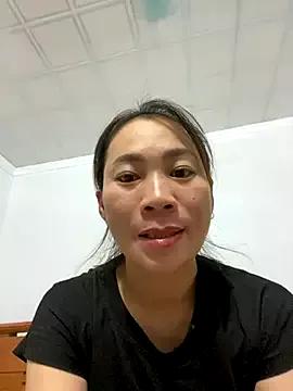 Skinny_vuet from StripChat is Freechat