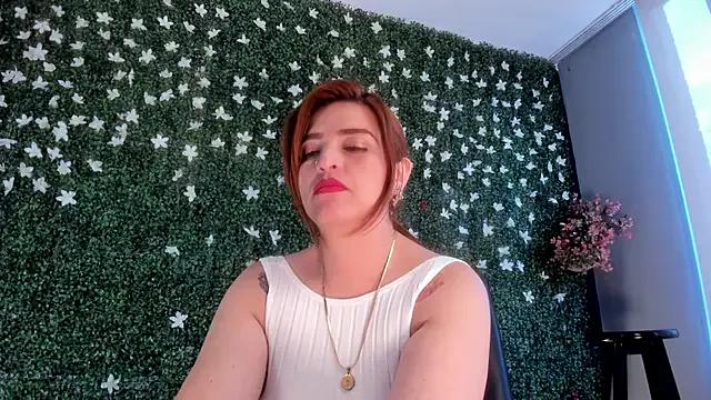 Skylar__Desire from StripChat is Freechat