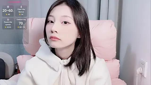 SL-16 from StripChat is Freechat