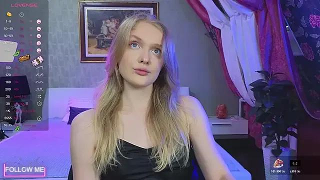 Slay_Blonde from StripChat is Freechat