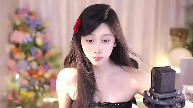 SleepArtist from StripChat