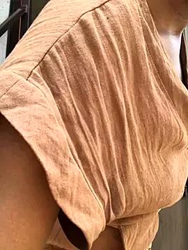 SluttyKayy from StripChat is Freechat