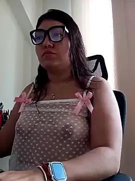 smallville_victoria from StripChat is Freechat