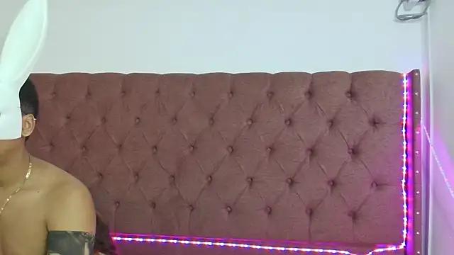 smiths_couple from StripChat is Freechat