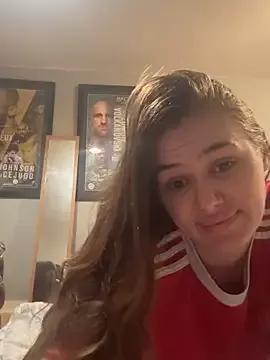 Smokeybarbie from StripChat is Freechat