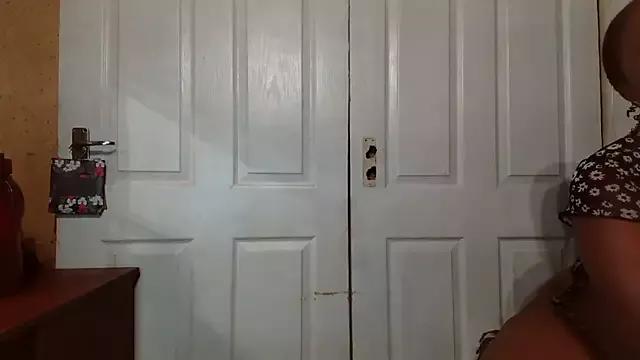 Photos of Smoochy- from StripChat is Freechat