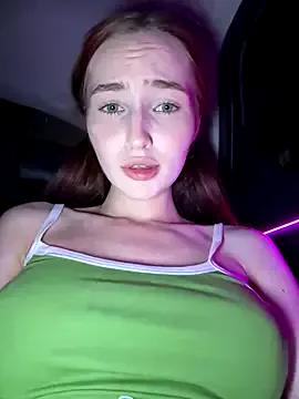 Photos of SnappyHappy from StripChat is Freechat