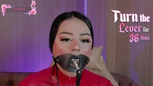SoffiQueen from StripChat