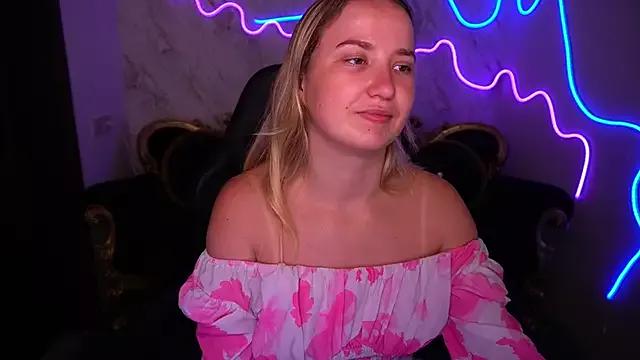 SofieBloom from StripChat is Freechat