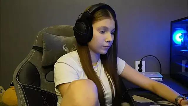 Softixq from StripChat is Freechat