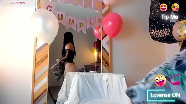 Sol_Scarlett from StripChat is Freechat