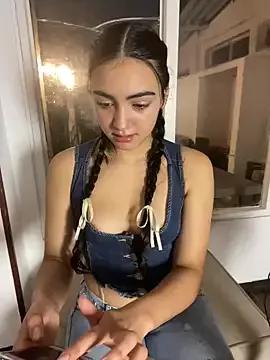 solmonroy_pinkk from StripChat is Freechat