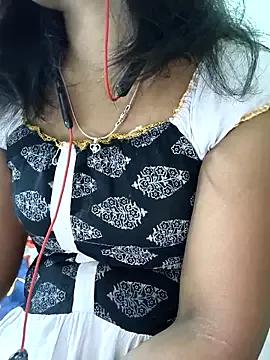Soloqueentamil from StripChat