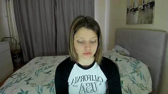 SoniNesti from StripChat is Freechat