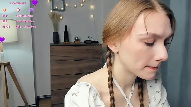 SooNikk from StripChat