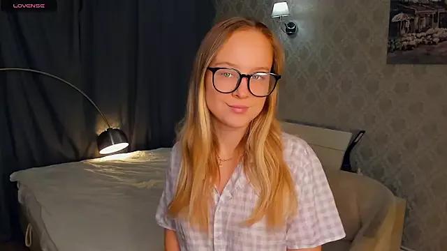 SoonMoor from StripChat