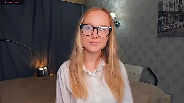 SoonMoor from StripChat