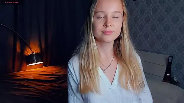 SoonMoor from StripChat