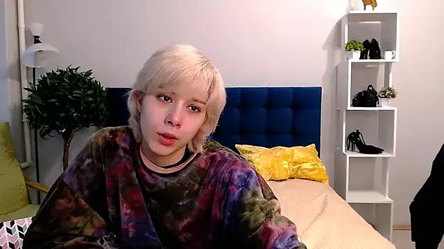 SophieAsh from StripChat is Freechat