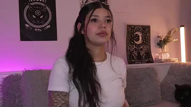 sophieee_art from StripChat is Freechat