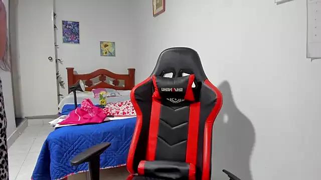 SophieLAmour from StripChat is Freechat