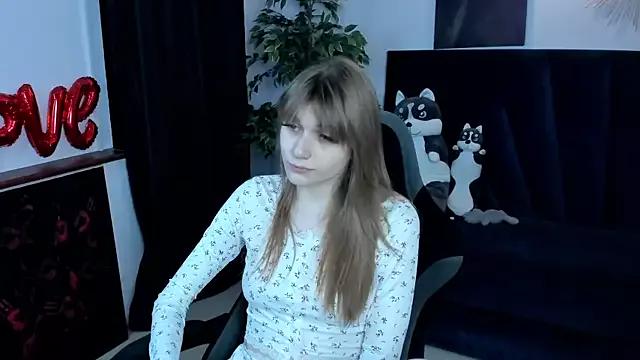 SophieLumen from StripChat is Freechat