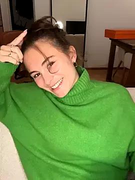 Photos of SophiiaStarr from StripChat is Freechat