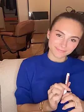SophiiaStarr from StripChat is Freechat
