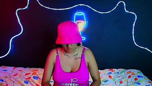 Soso_And_Esme from StripChat