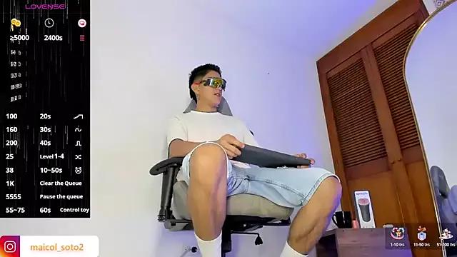 sotooliver1 from StripChat