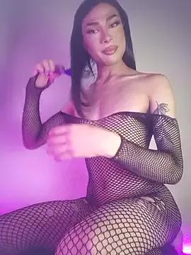 Soyshelly from StripChat