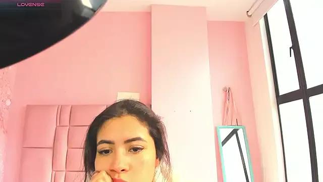 soyzarahtorres from StripChat is Freechat
