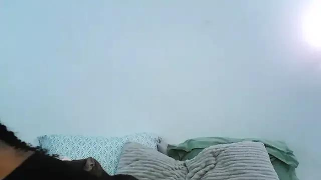 SparklingSoleil from StripChat is Freechat