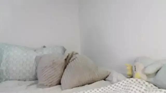 SparklingSoleil from StripChat is Freechat