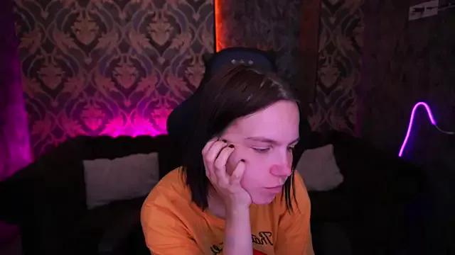 SpicyyDollie from StripChat is Freechat