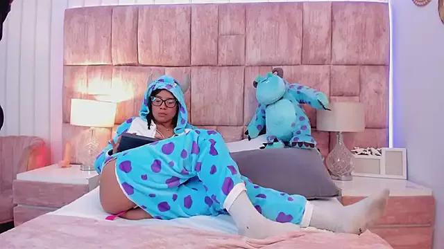 StefaCooper from StripChat is Freechat