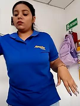 Stefanie010 webcams show profile image 