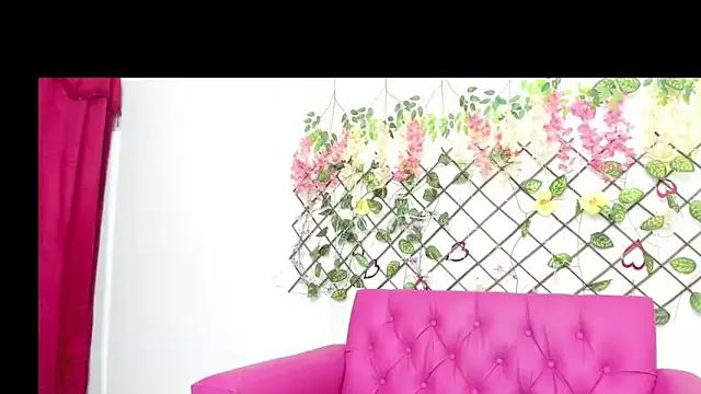 stefany_bitch from StripChat is Freechat