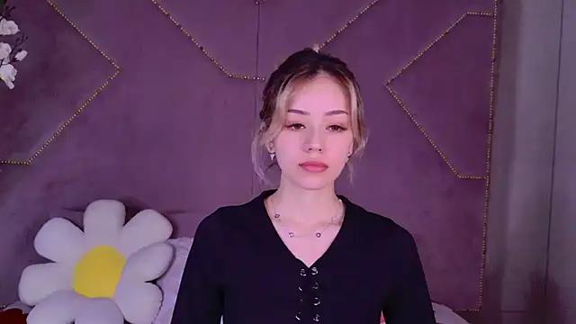STELLA_RICH from StripChat is Freechat