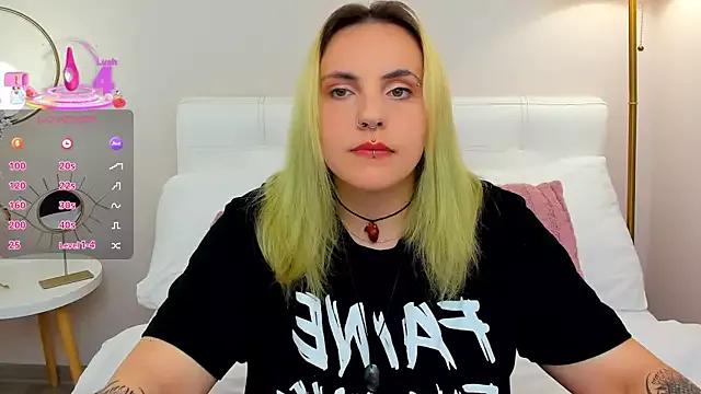 StellaVos from StripChat is Freechat