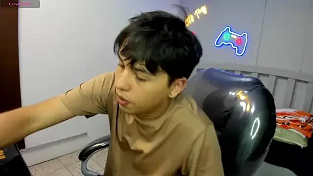 StiwenTwink from StripChat is Freechat