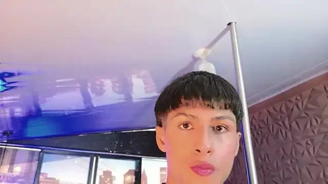 StormLuxX from StripChat is Freechat