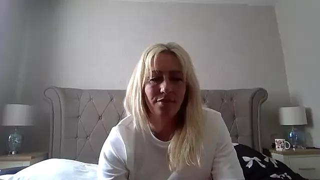 stormy_p from StripChat is Freechat