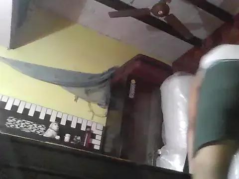 Stubborndesiboy from StripChat is Freechat